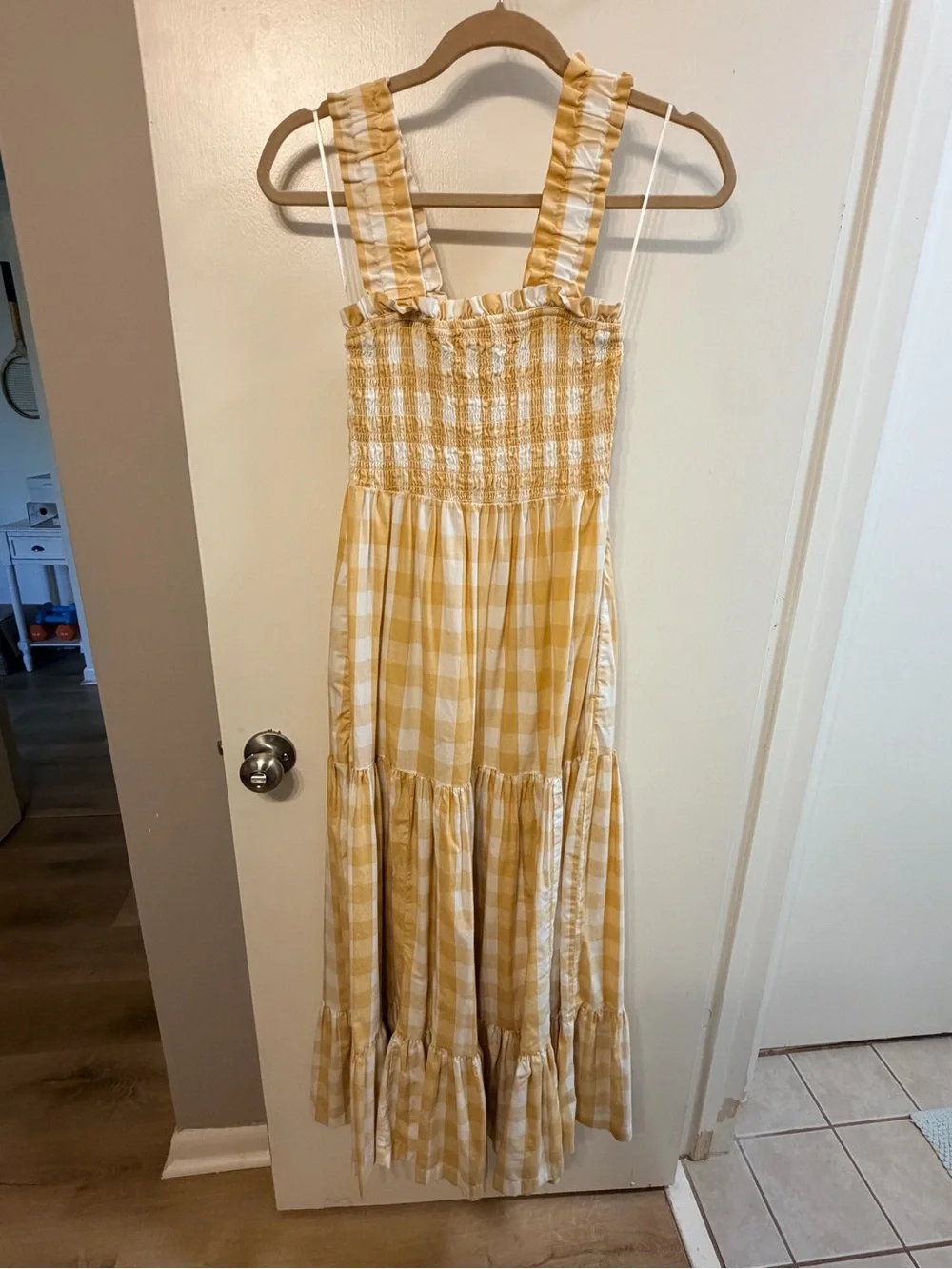 Abercrombie & Fitch sunny yellow